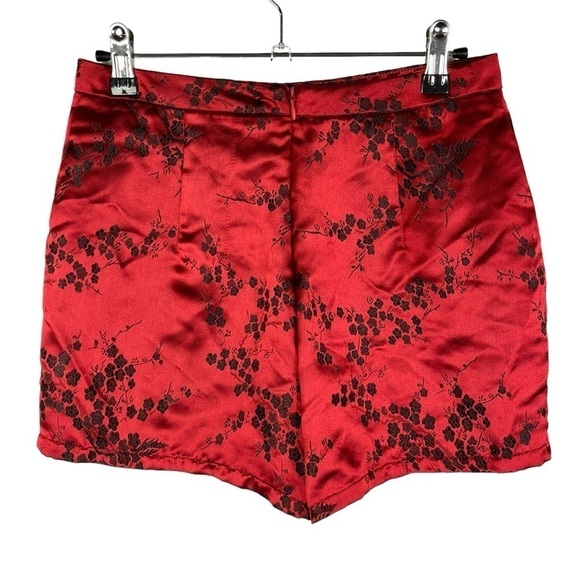 Superdown Zoey Red Floral Satin Shorts S - Picture 3 of 4